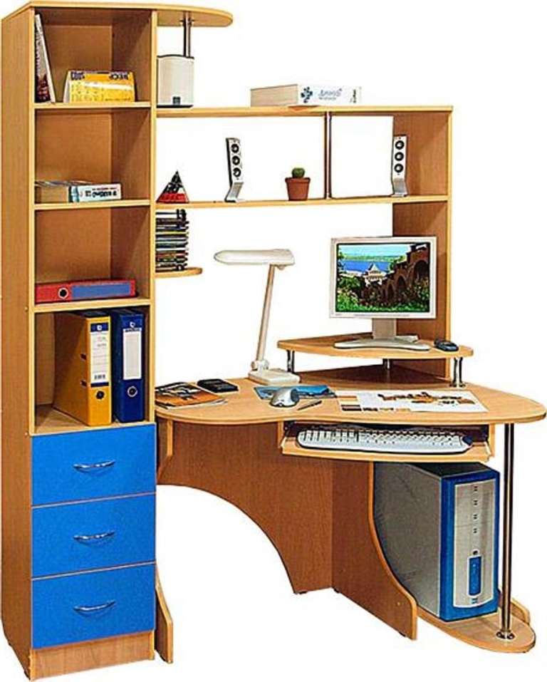 Угловые столы компьютерные и письменные для школьника